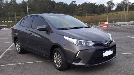 TOYOTA YARIS 1.5 16V FLEX SEDAN XS MULTIDRIVE TOYOTA YARIS 1.5 16V FLEX SEDAN XS MULTIDRIVE